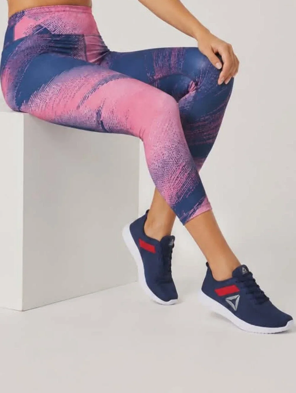 Reebok Flexagon Energy Running Training Sneakers Navy Pink Womens Size 6.5 New